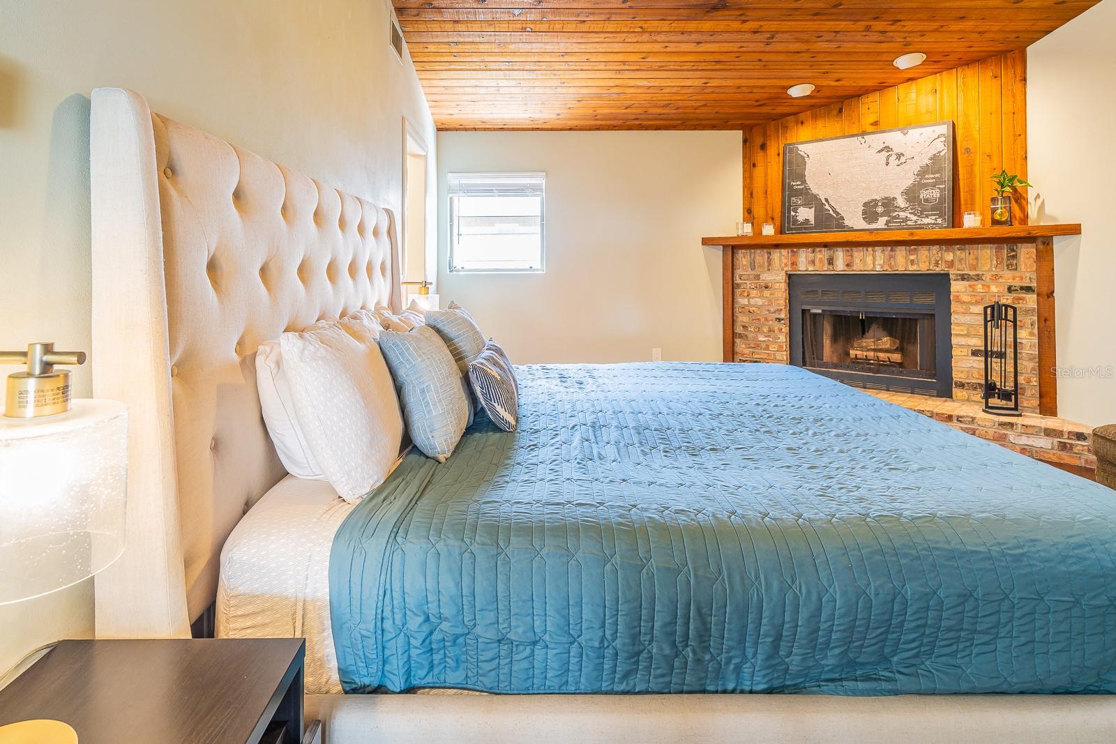 2558 KNOTTY PINE WAY, CLEARWATER, FL, 33761