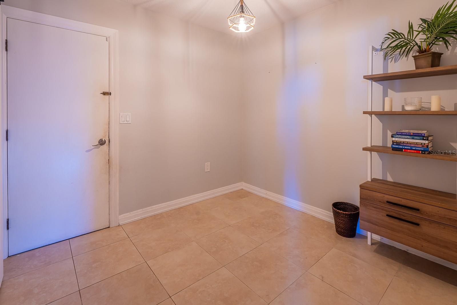 2558 KNOTTY PINE WAY, CLEARWATER, FL, 33761