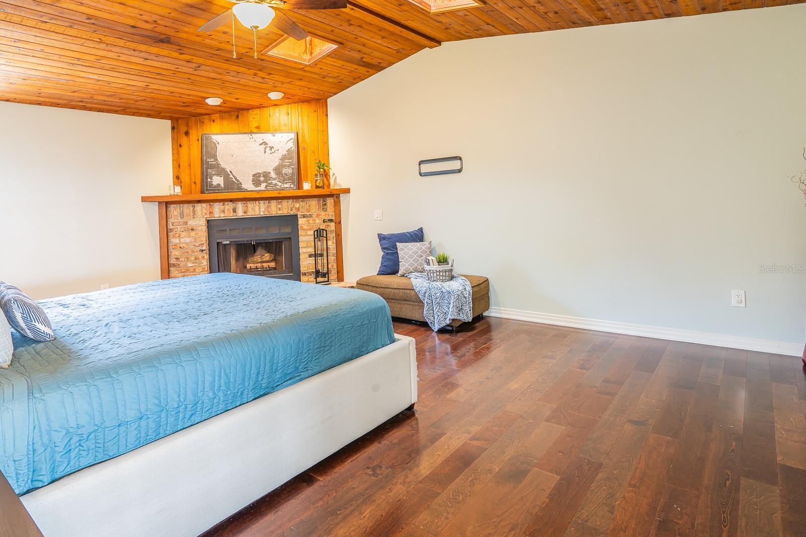 2558 KNOTTY PINE WAY, CLEARWATER, FL, 33761