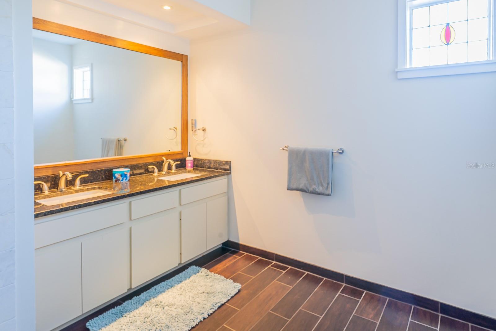 2558 KNOTTY PINE WAY, CLEARWATER, FL, 33761