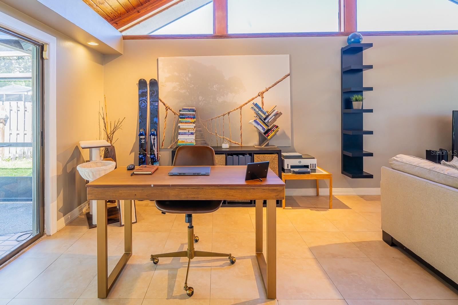 2558 KNOTTY PINE WAY, CLEARWATER, FL, 33761