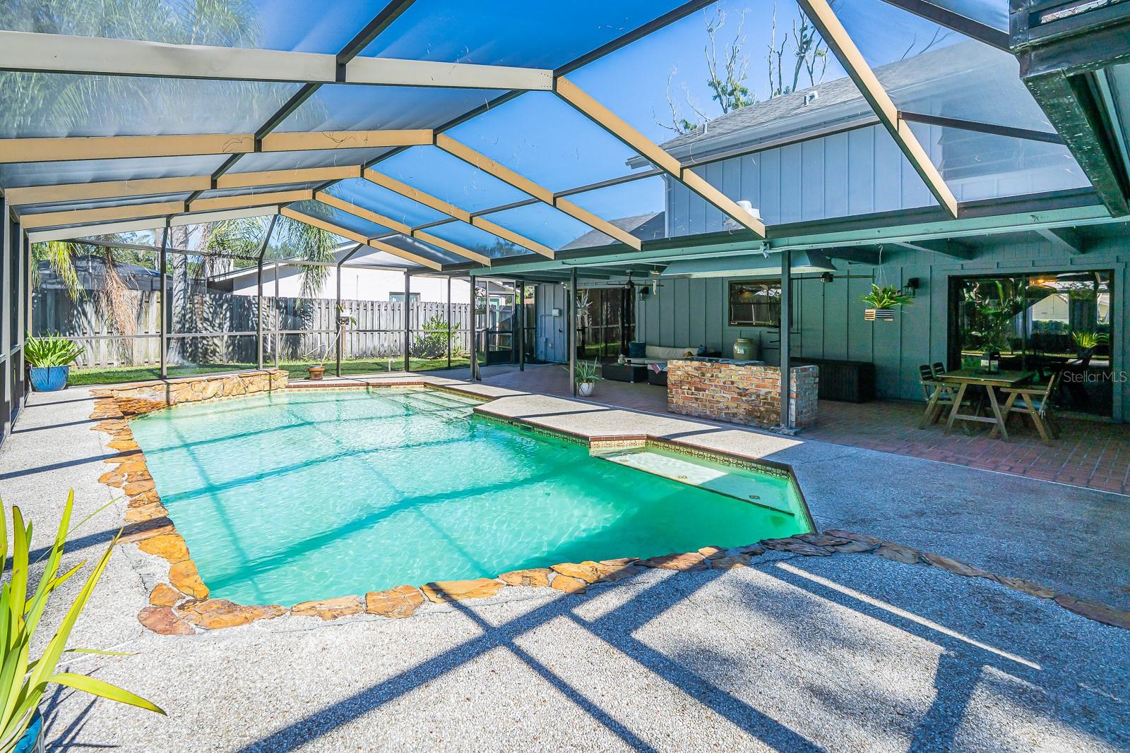 2558 KNOTTY PINE WAY, CLEARWATER, FL, 33761