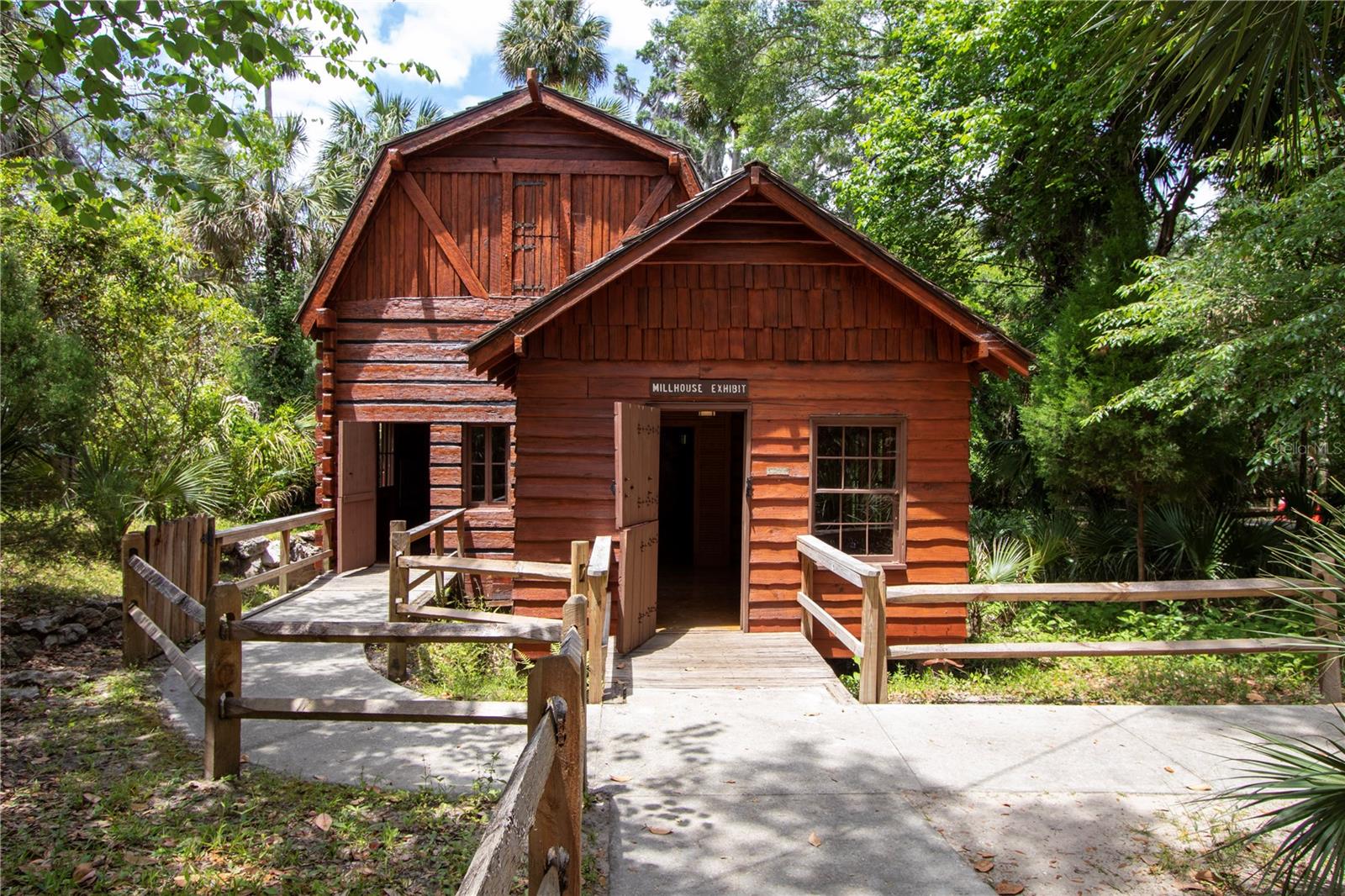 5860 SE 183RD TER, OCKLAWAHA, FL, 32179