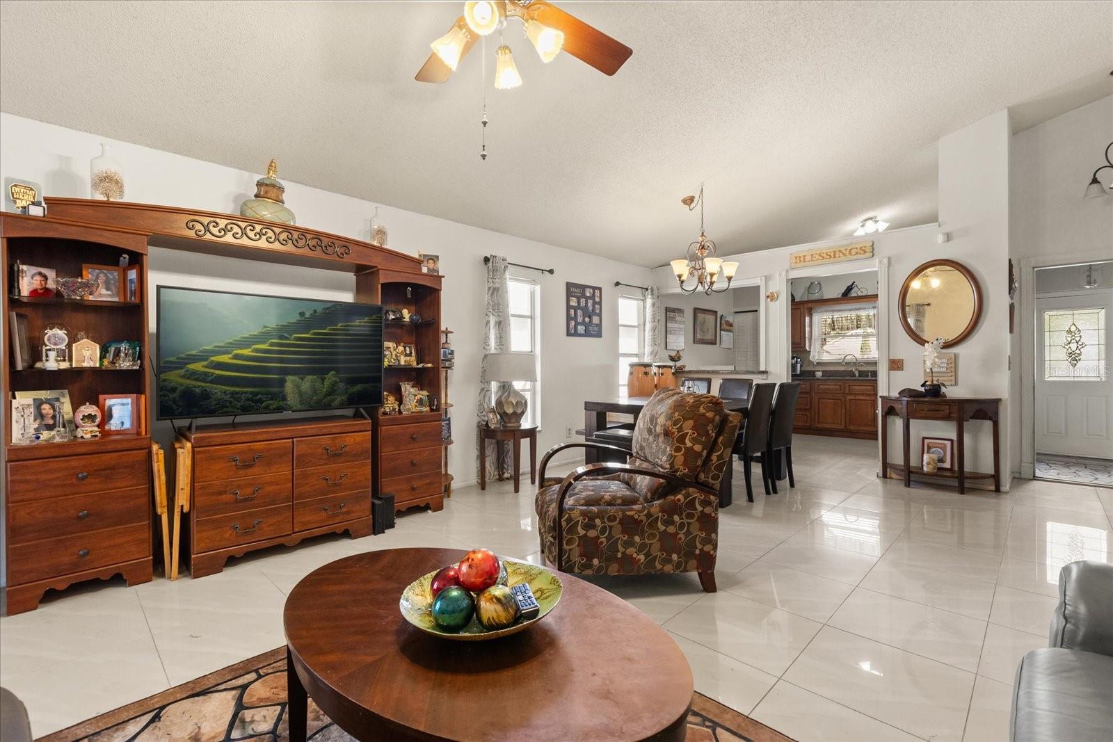 806 GRENADIER DR, ORLANDO, FL, 32807