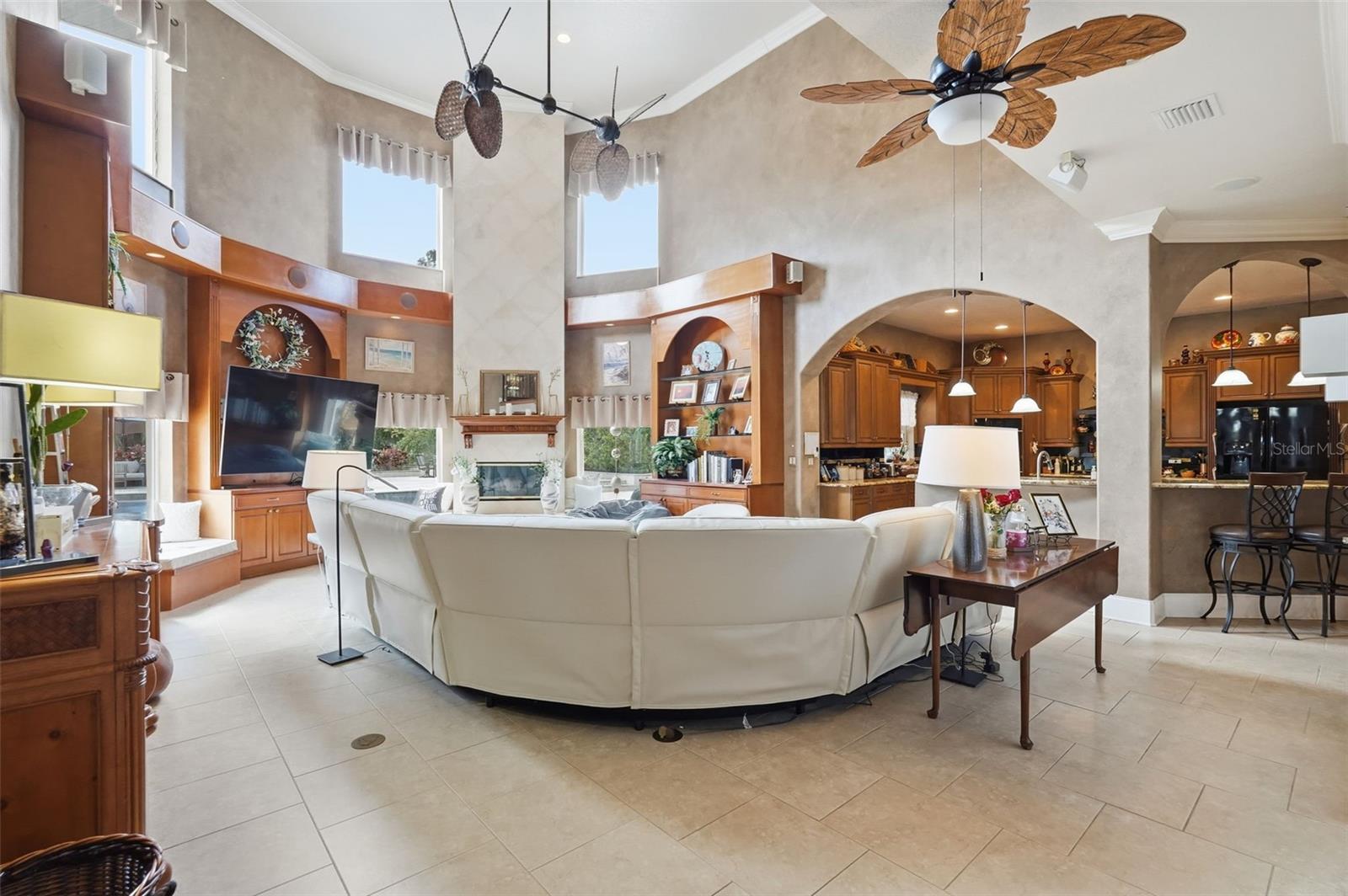 TB8443998 Property Photo