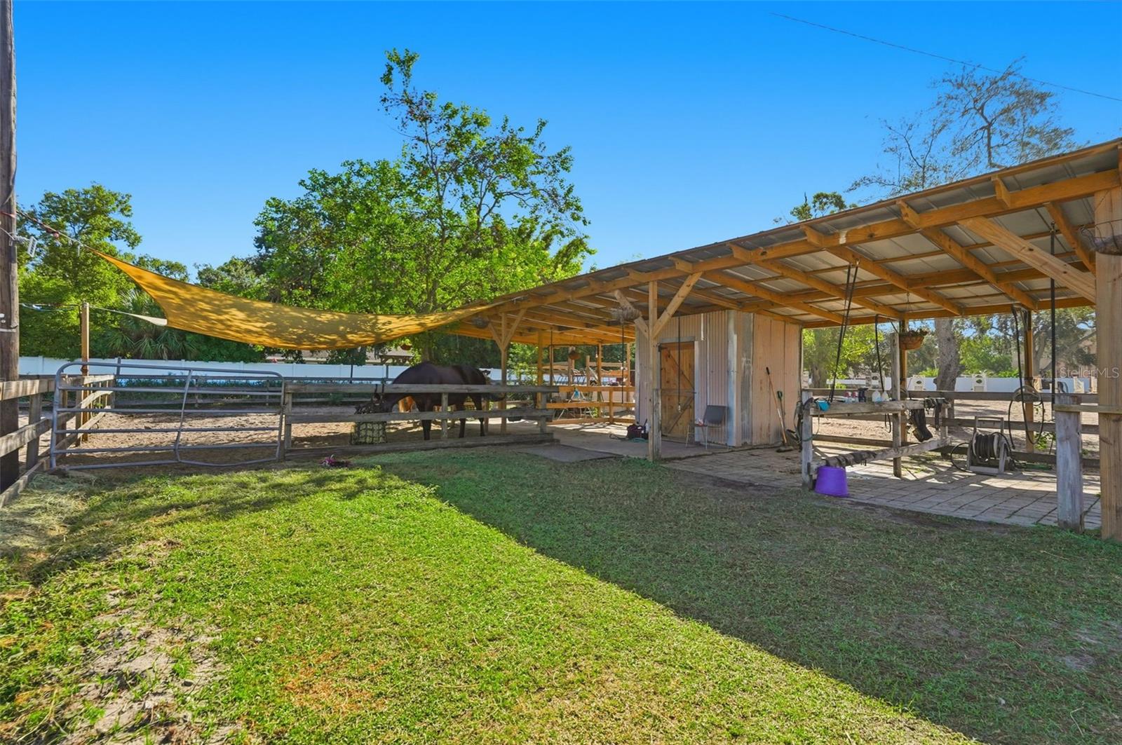 TB8443998 Property Photo