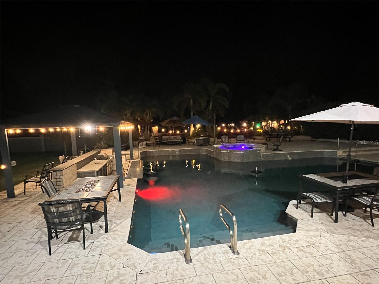 TB8443998 Property Photo