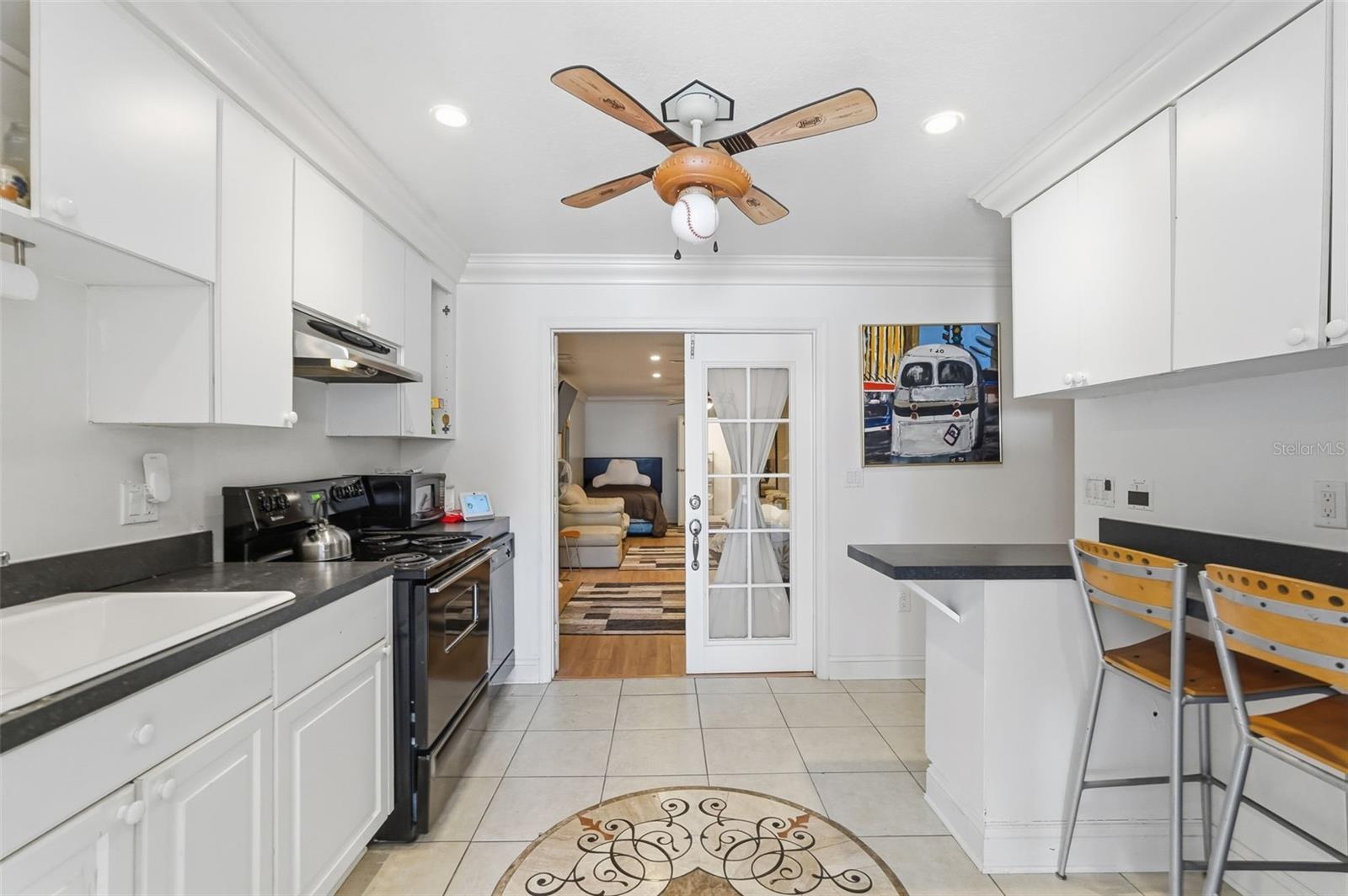 TB8443998 Property Photo