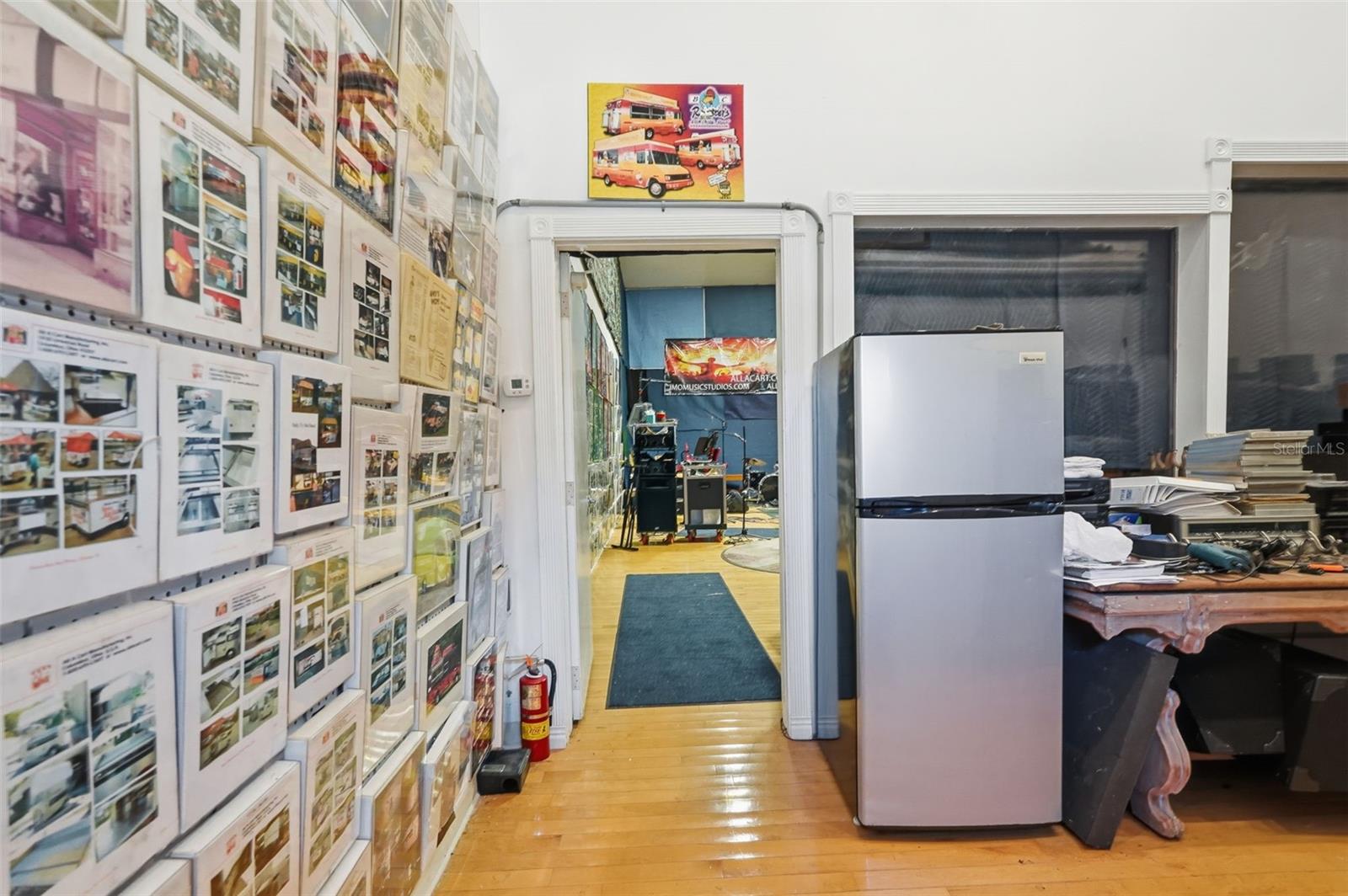 TB8443998 Property Photo