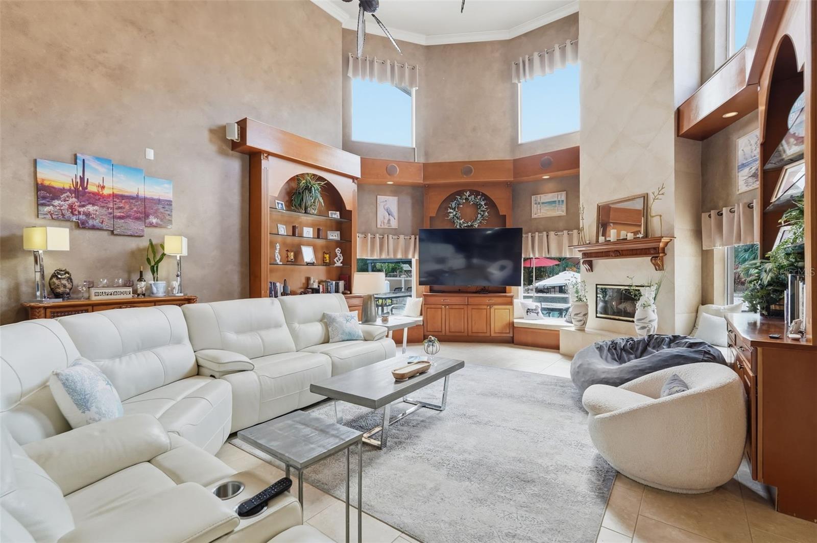 TB8443998 Property Photo