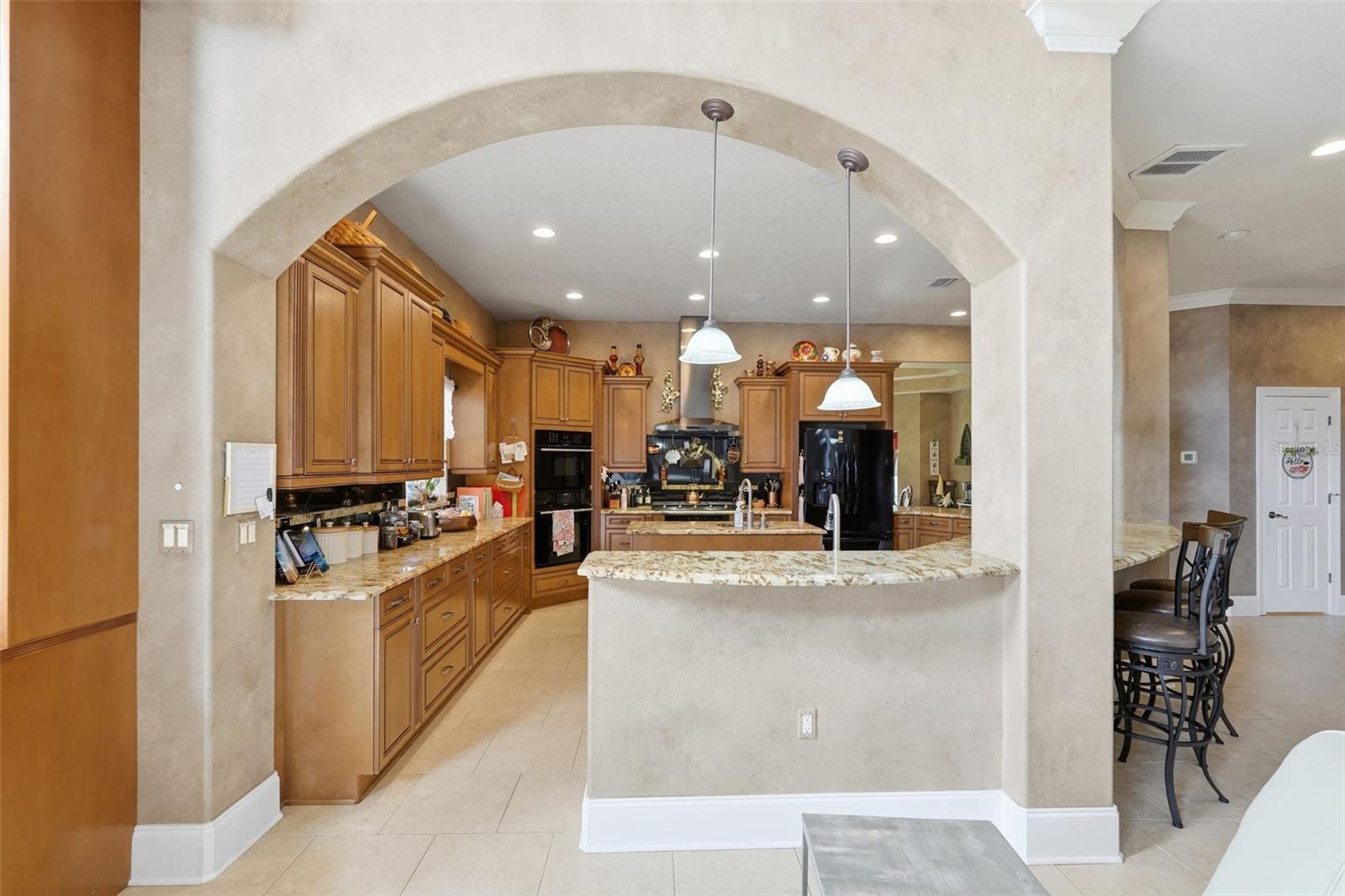 TB8443998 Property Photo