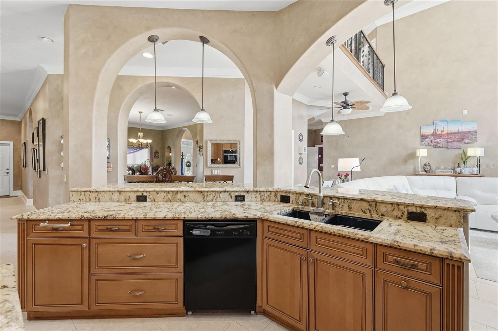 TB8443998 Property Photo