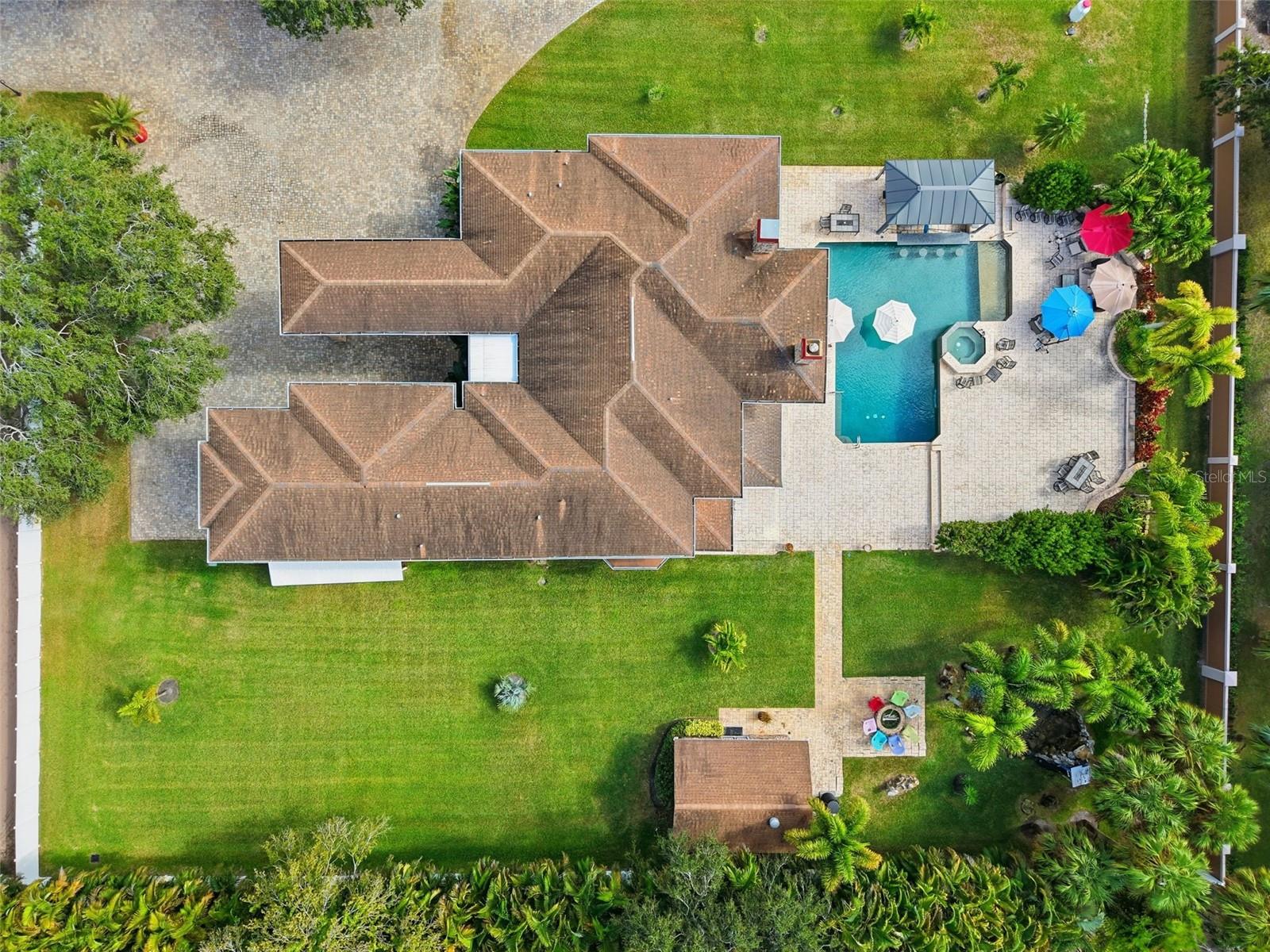 TB8443998 Property Photo