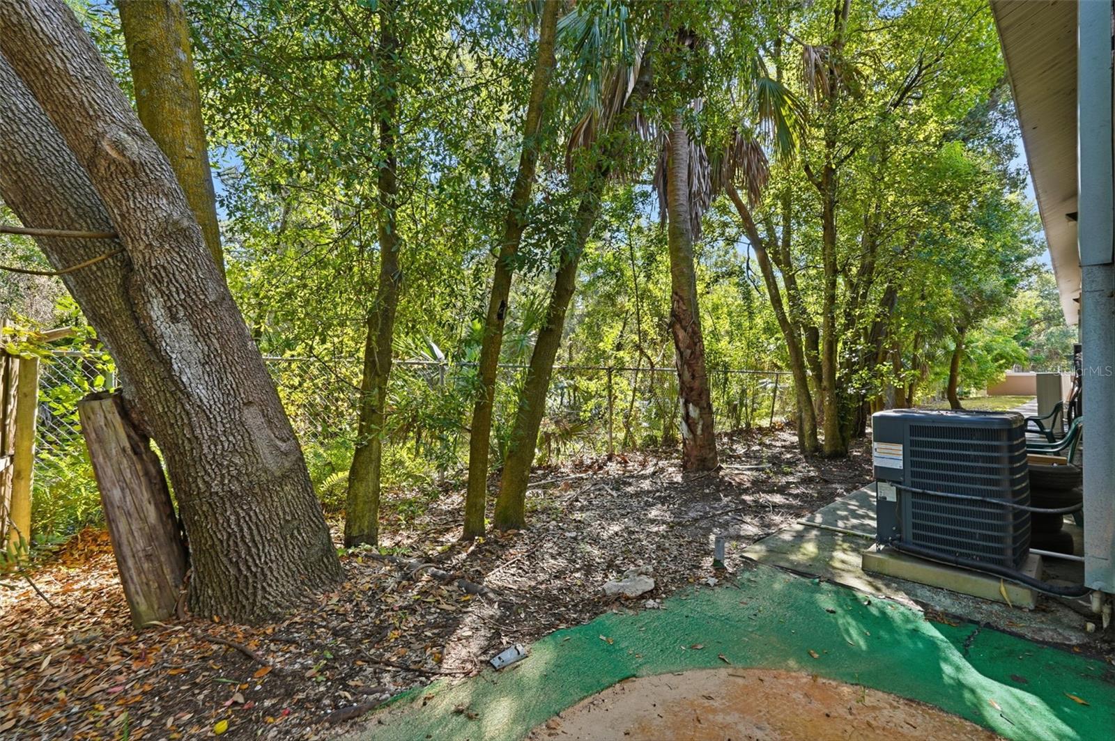 TB8443998 Property Photo