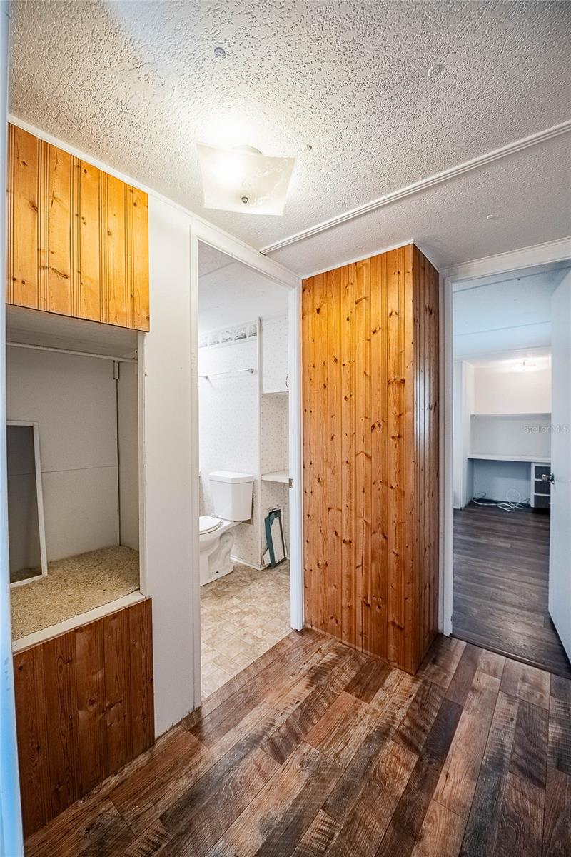 TB8444019 Property Photo