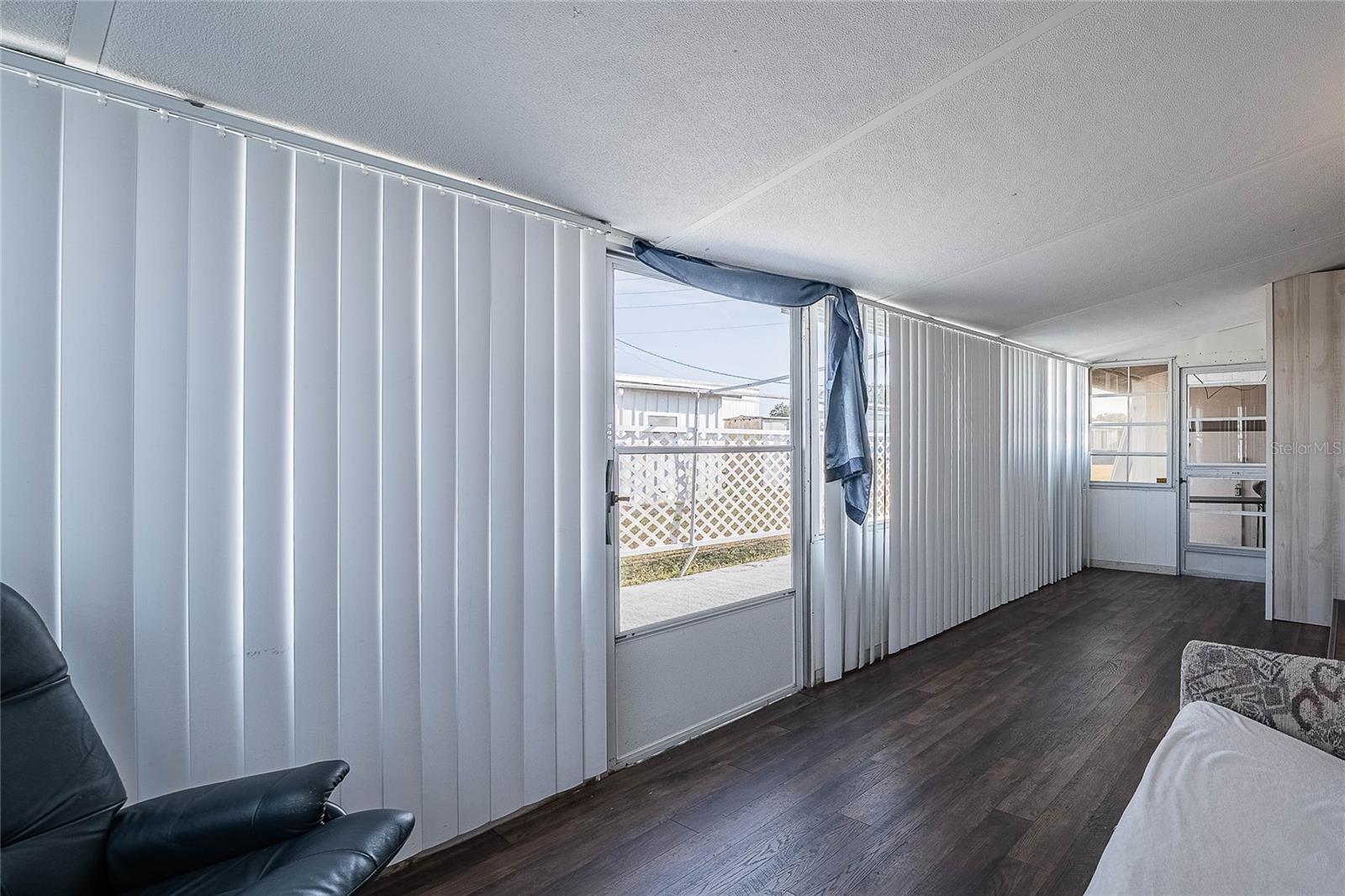 TB8444019 Property Photo