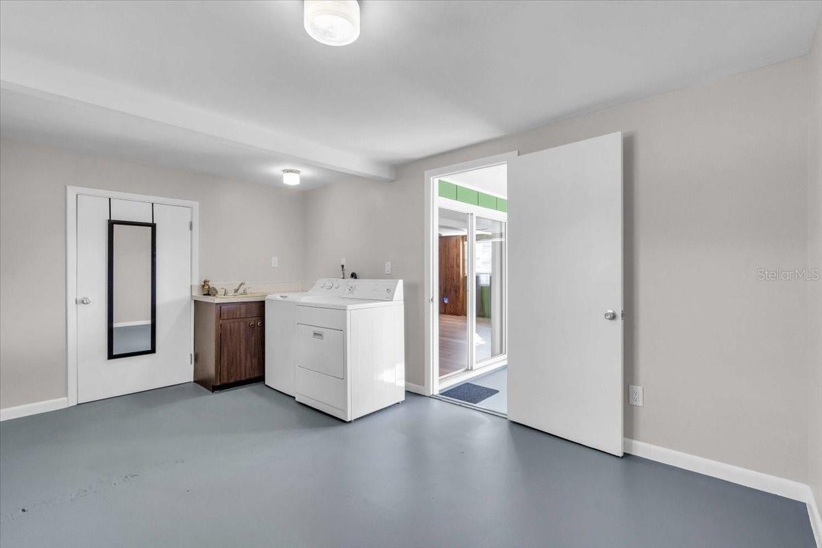 103 HOLLAND AVE, TEMPLE TERRACE, FL, 33617