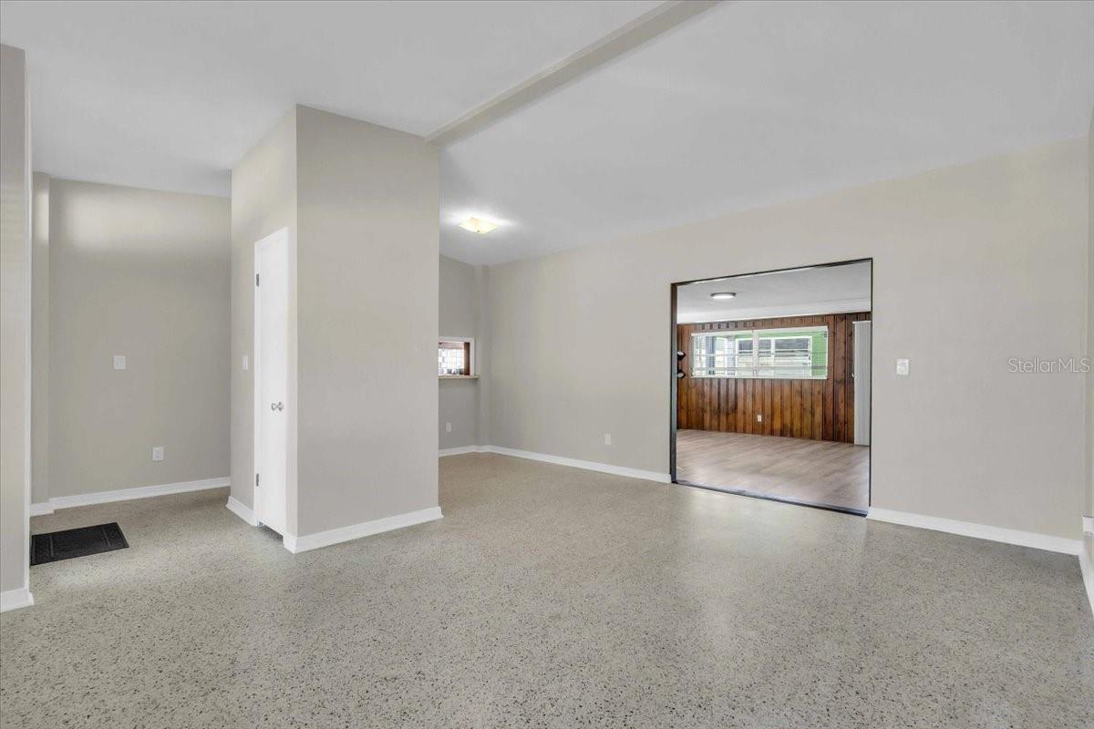 103 HOLLAND AVE, TEMPLE TERRACE, FL, 33617