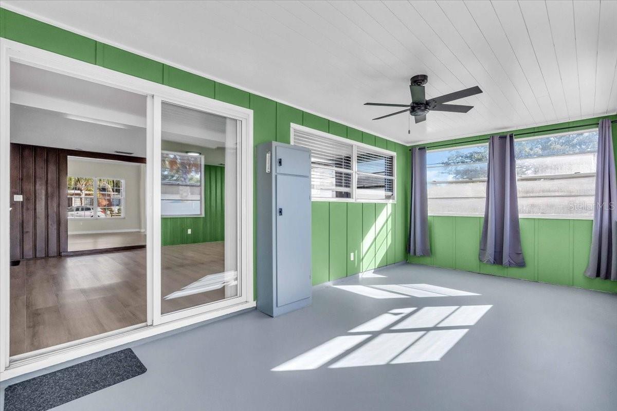 103 HOLLAND AVE, TEMPLE TERRACE, FL, 33617