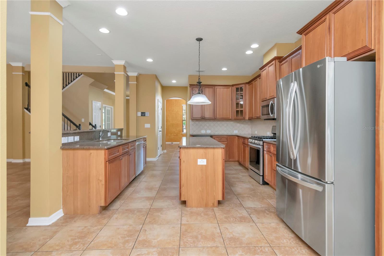 16102 COLCHESTER PALMS DR, TAMPA, FL, 33647