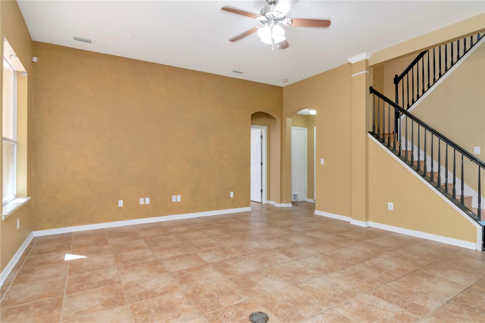 16102 COLCHESTER PALMS DR, TAMPA, FL, 33647