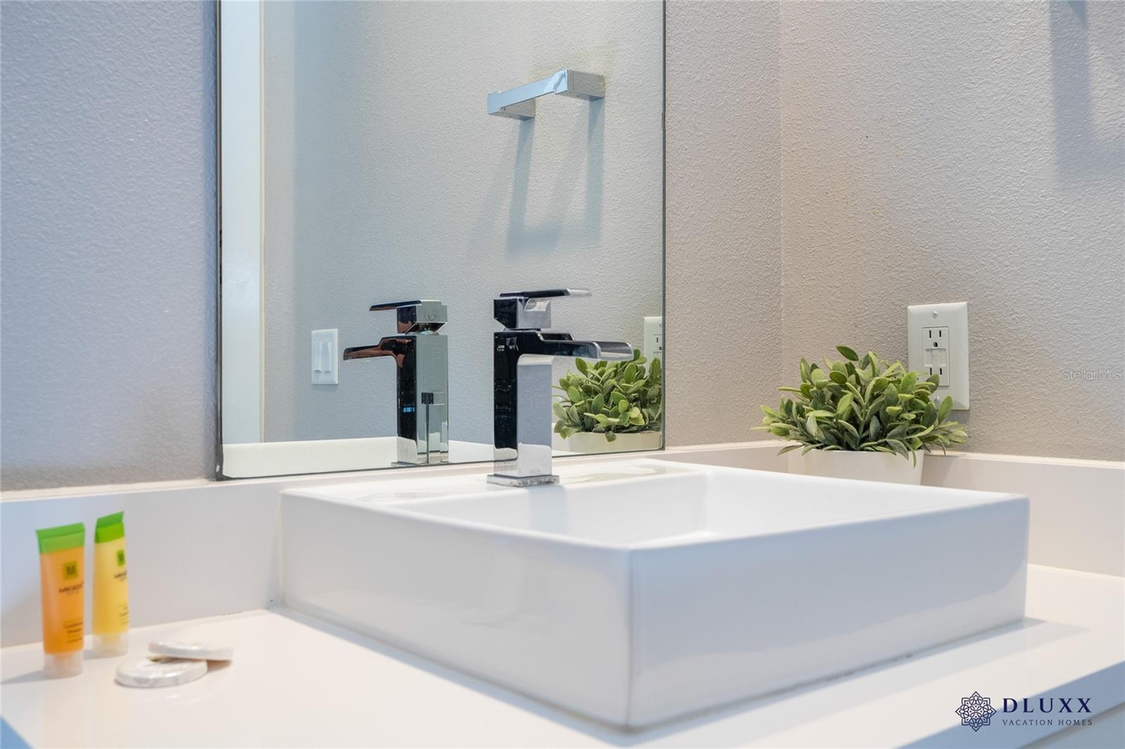 2633 SUNRISE SHORES DR, KISSIMMEE, FL, 34747