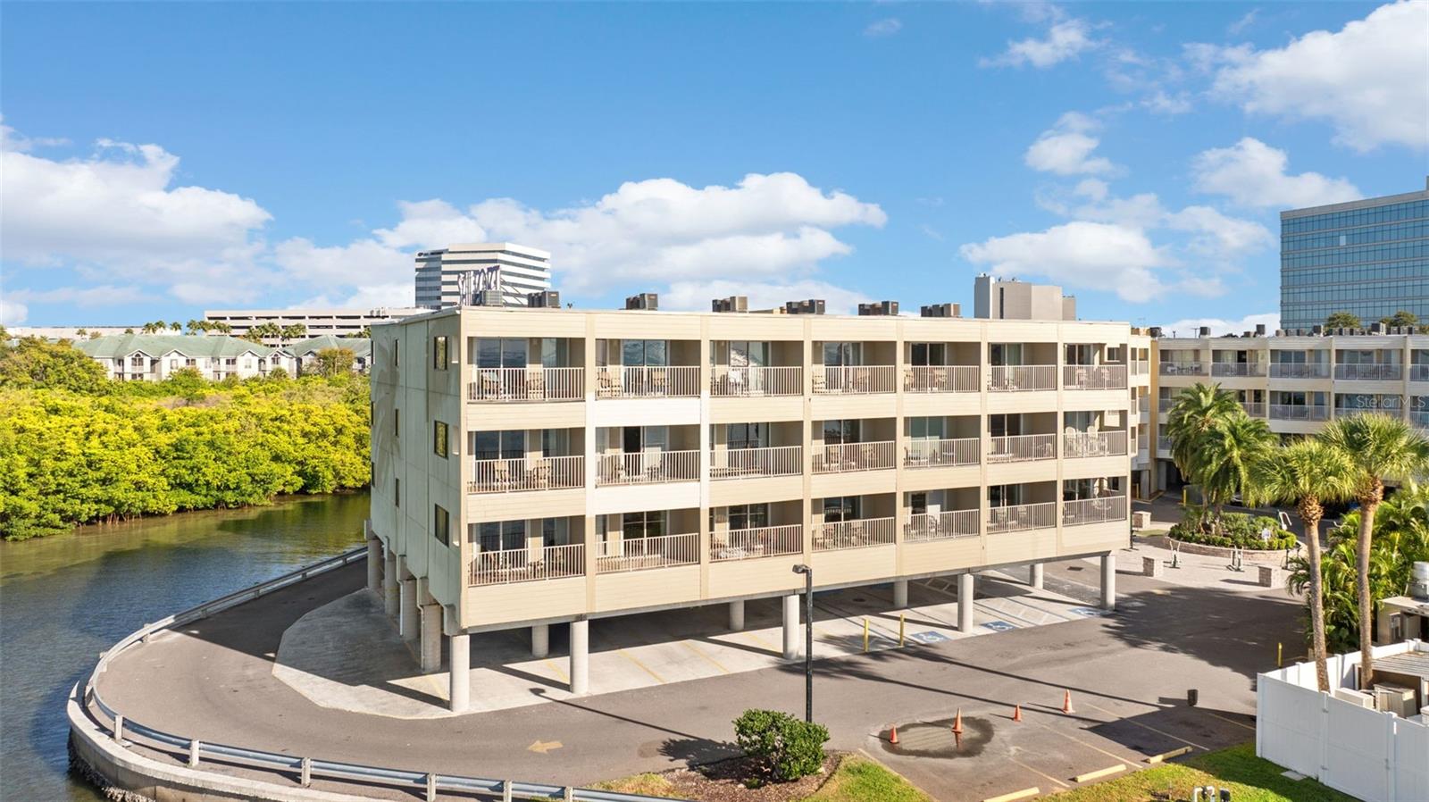 2506 N ROCKY POINT DR #467, TAMPA, FL, 33607