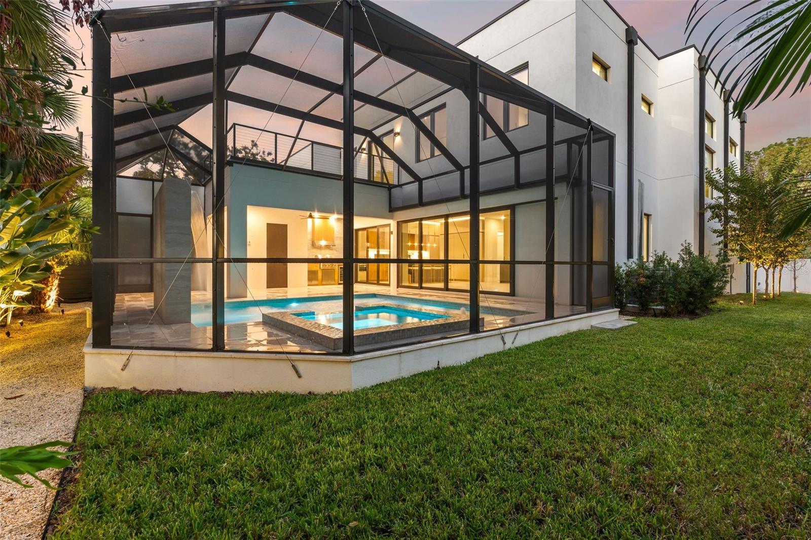 1683 SIESTA DR, SARASOTA, FL, 34239