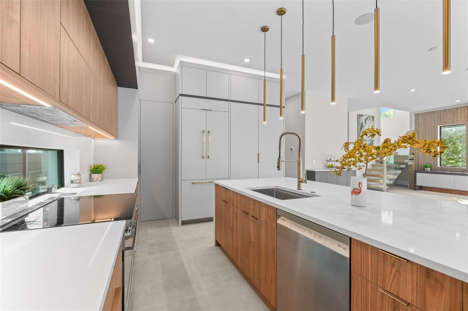 1683 SIESTA DR, SARASOTA, FL, 34239