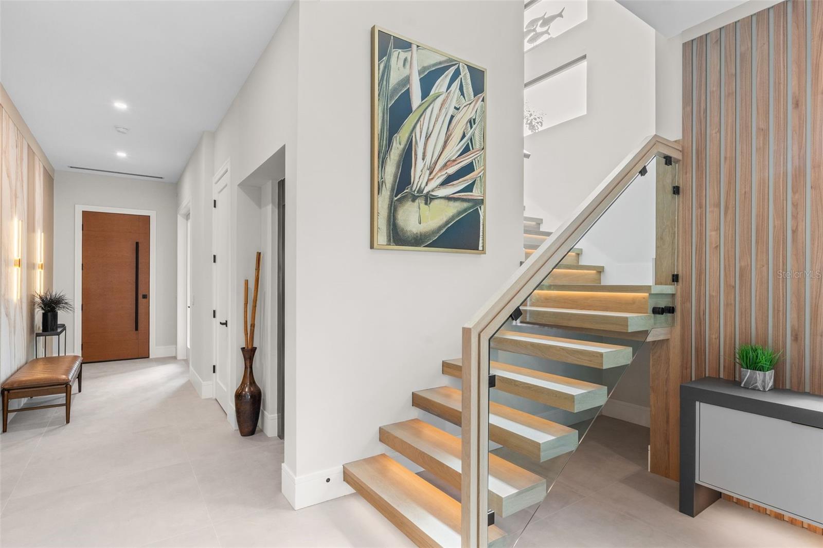 1683 SIESTA DR, SARASOTA, FL, 34239