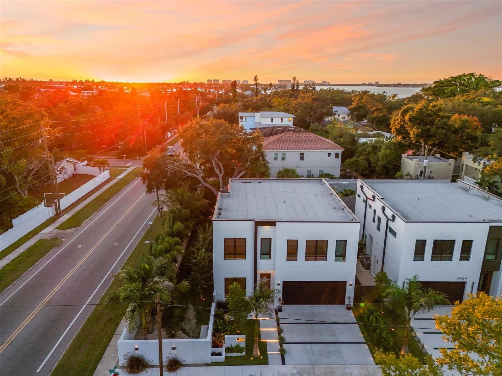 1683 SIESTA DR, SARASOTA, FL, 34239