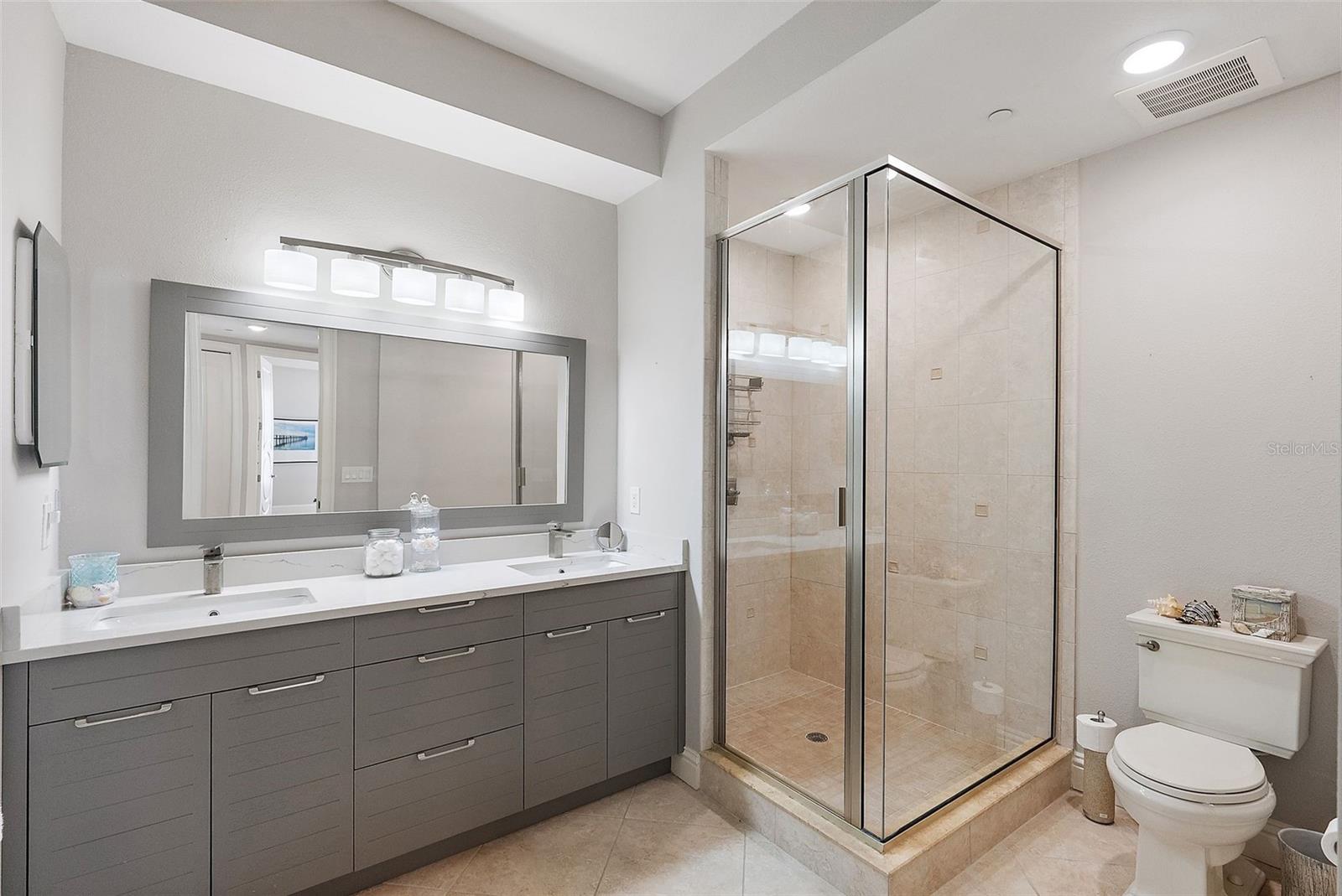 TB8444065 Property Photo