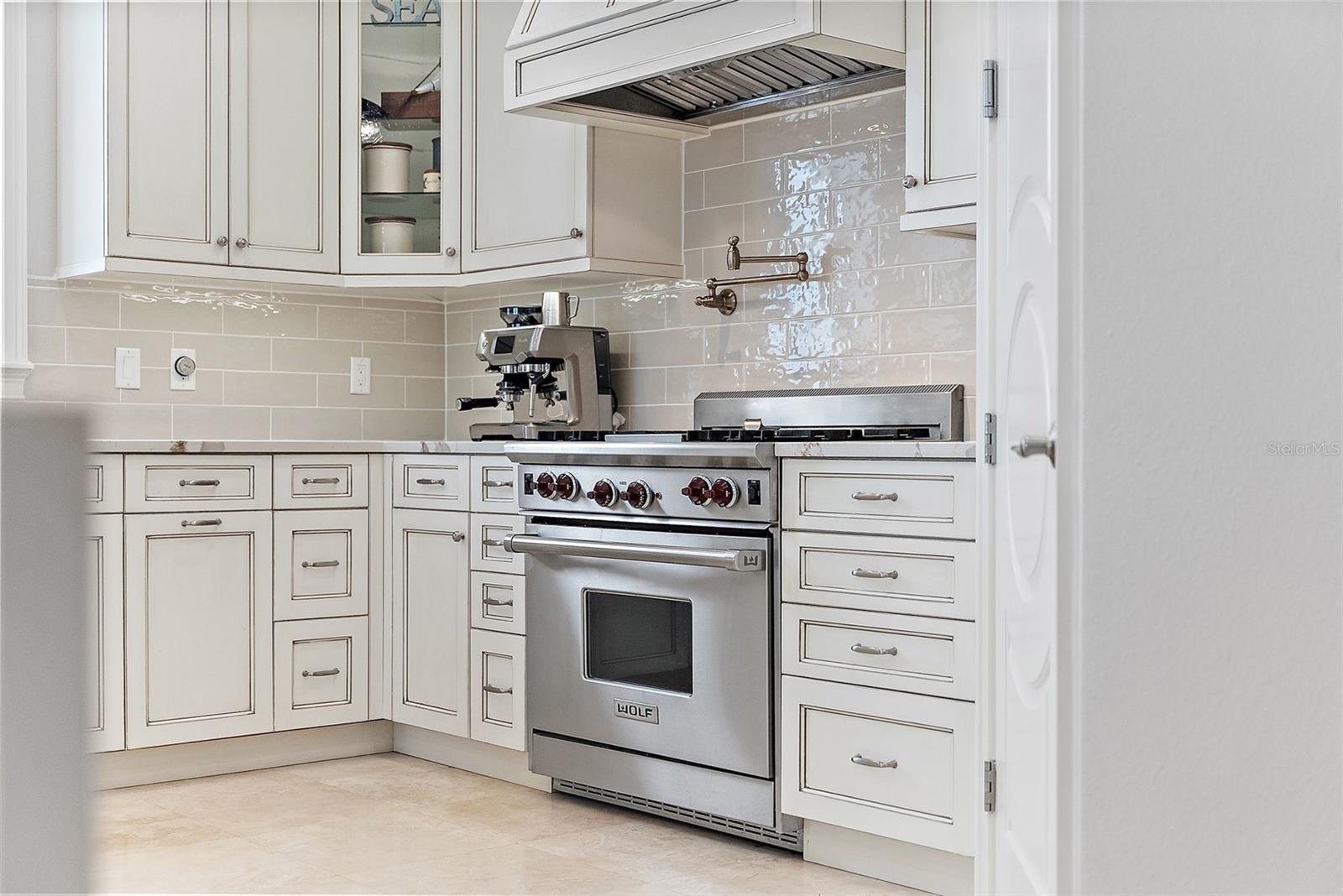 TB8444065 Property Photo