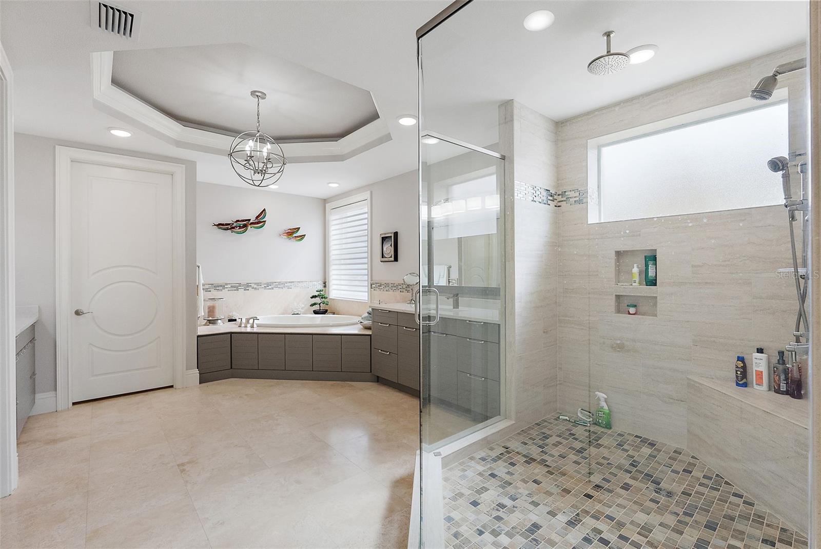 TB8444065 Property Photo