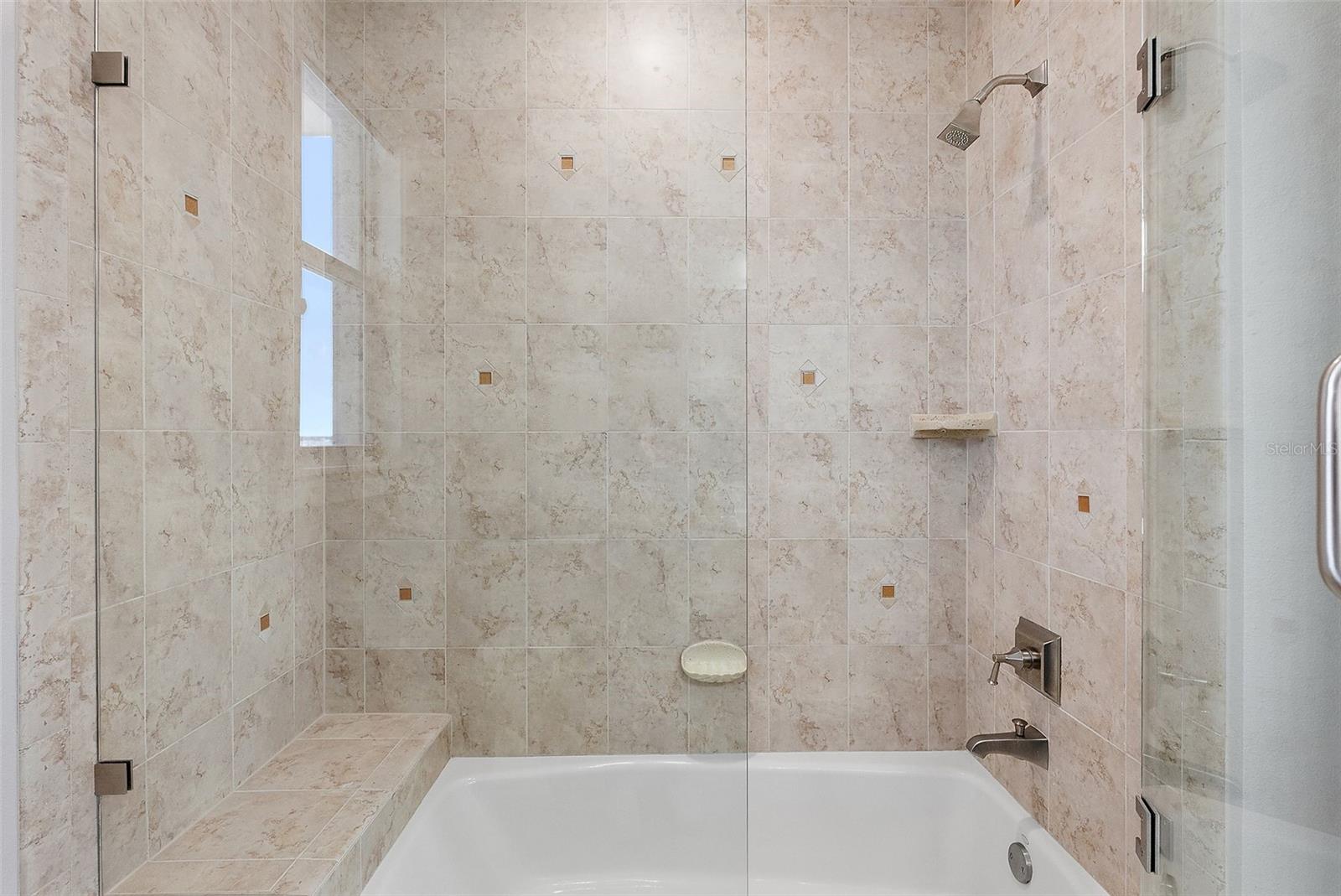 TB8444065 Property Photo