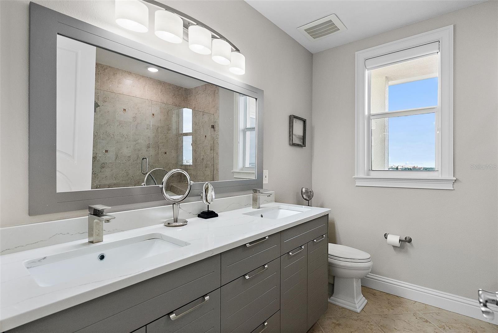 TB8444065 Property Photo