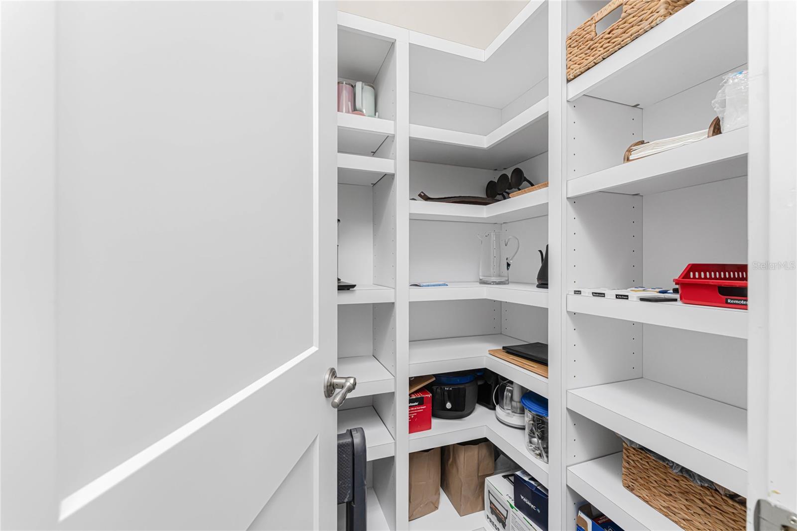 16668 LIGGETT CIR, PORT CHARLOTTE, FL, 33981