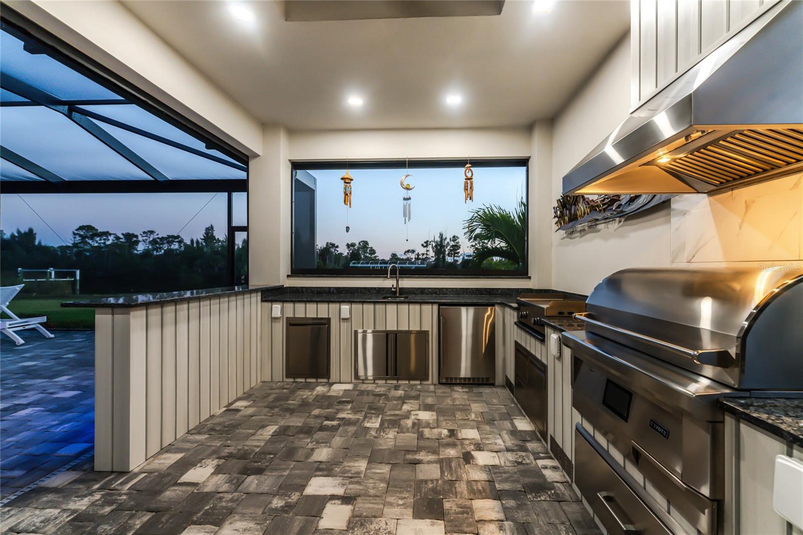 16668 LIGGETT CIR, PORT CHARLOTTE, FL, 33981