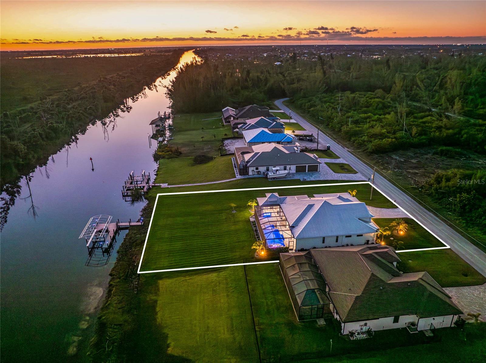 16668 LIGGETT CIR, PORT CHARLOTTE, FL, 33981