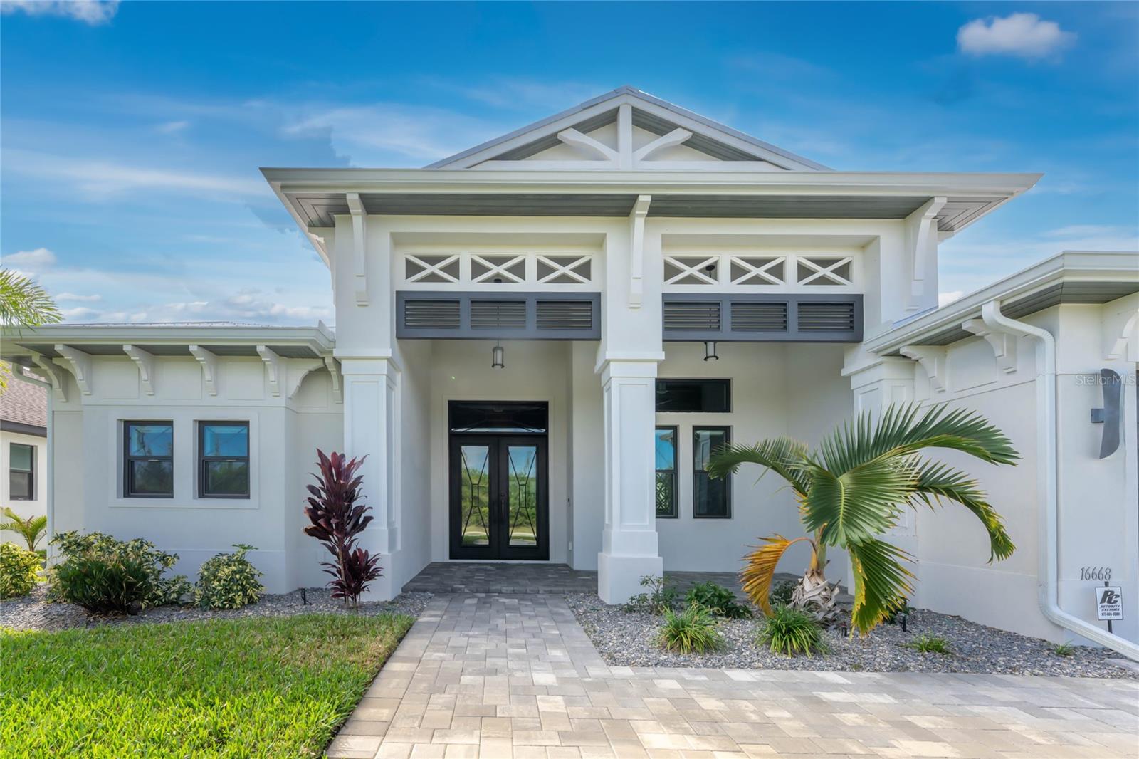 16668 LIGGETT CIR, PORT CHARLOTTE, FL, 33981