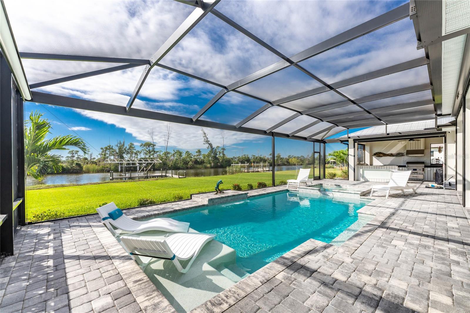 16668 LIGGETT CIR, PORT CHARLOTTE, FL, 33981