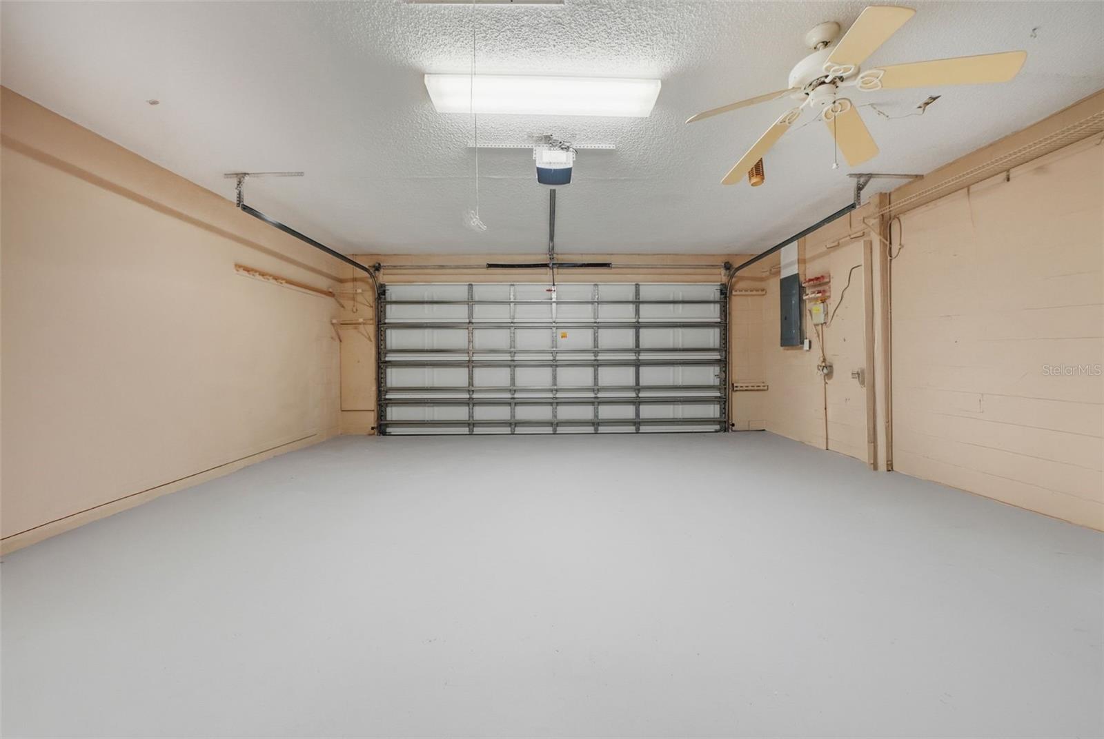 Oversized 2-Car Garage