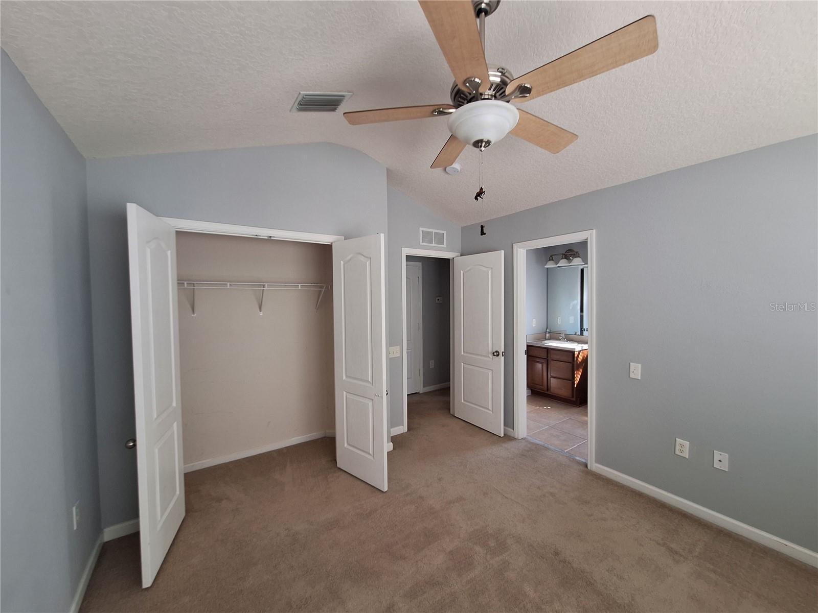 8243 72ND ST E, BRADENTON, FL, 34201