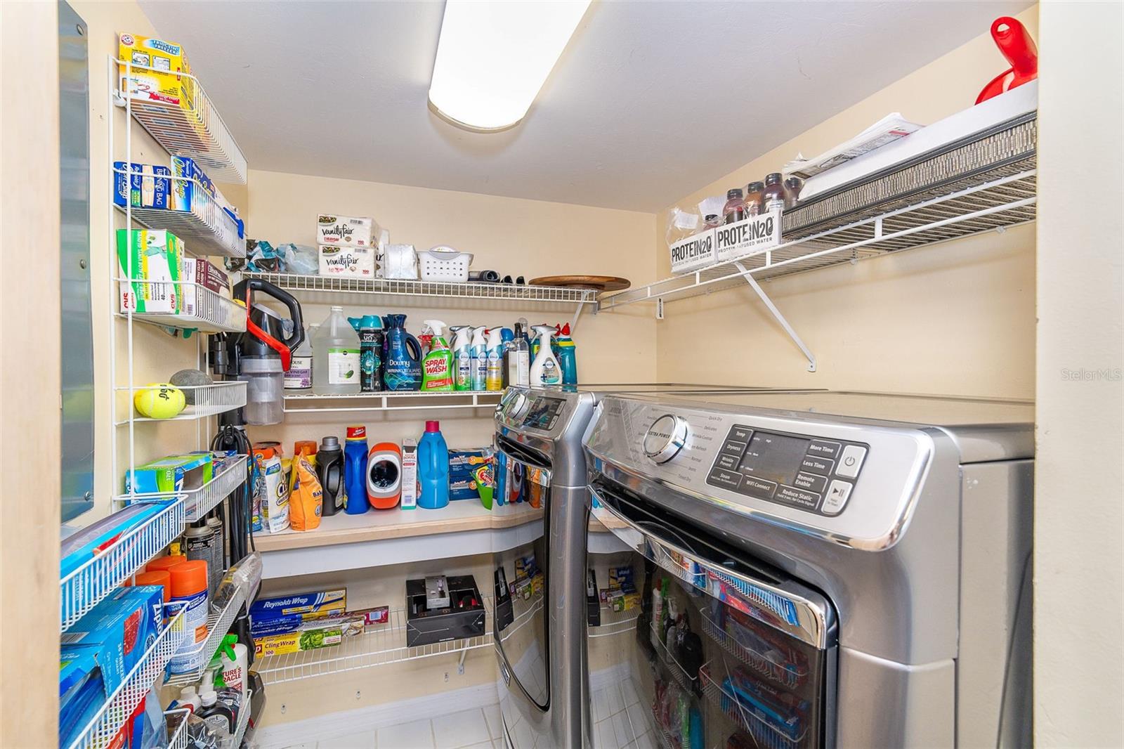 D6144560 Property Photo