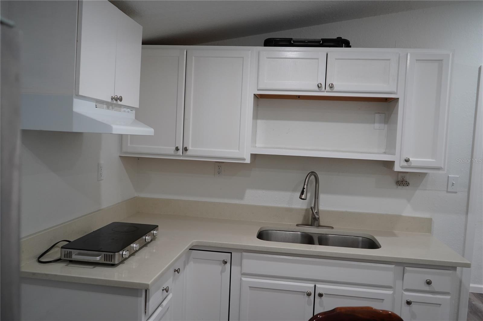 9800 OAKS ST, TAMPA, FL, 33635