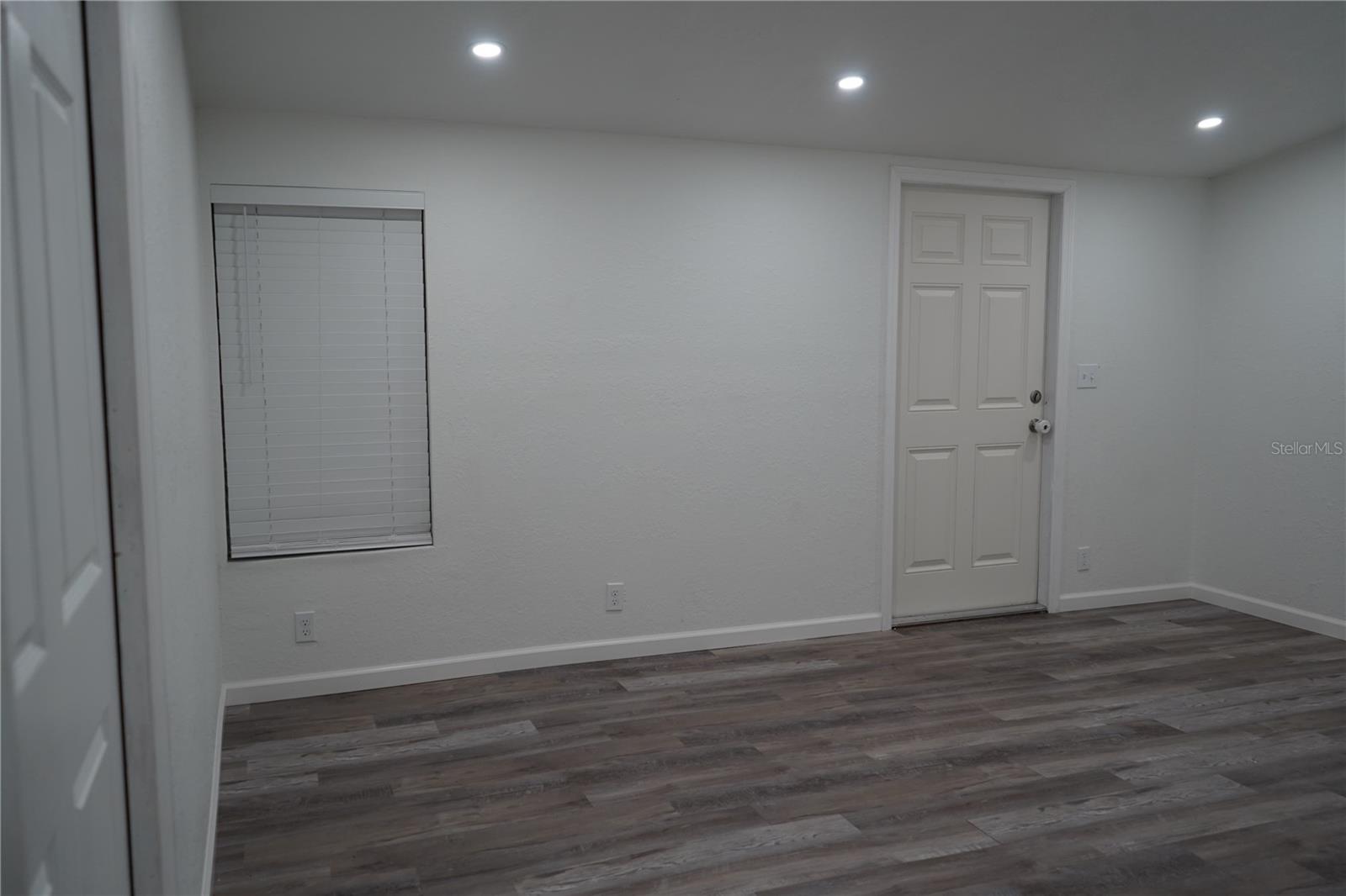 9800 OAKS ST, TAMPA, FL, 33635