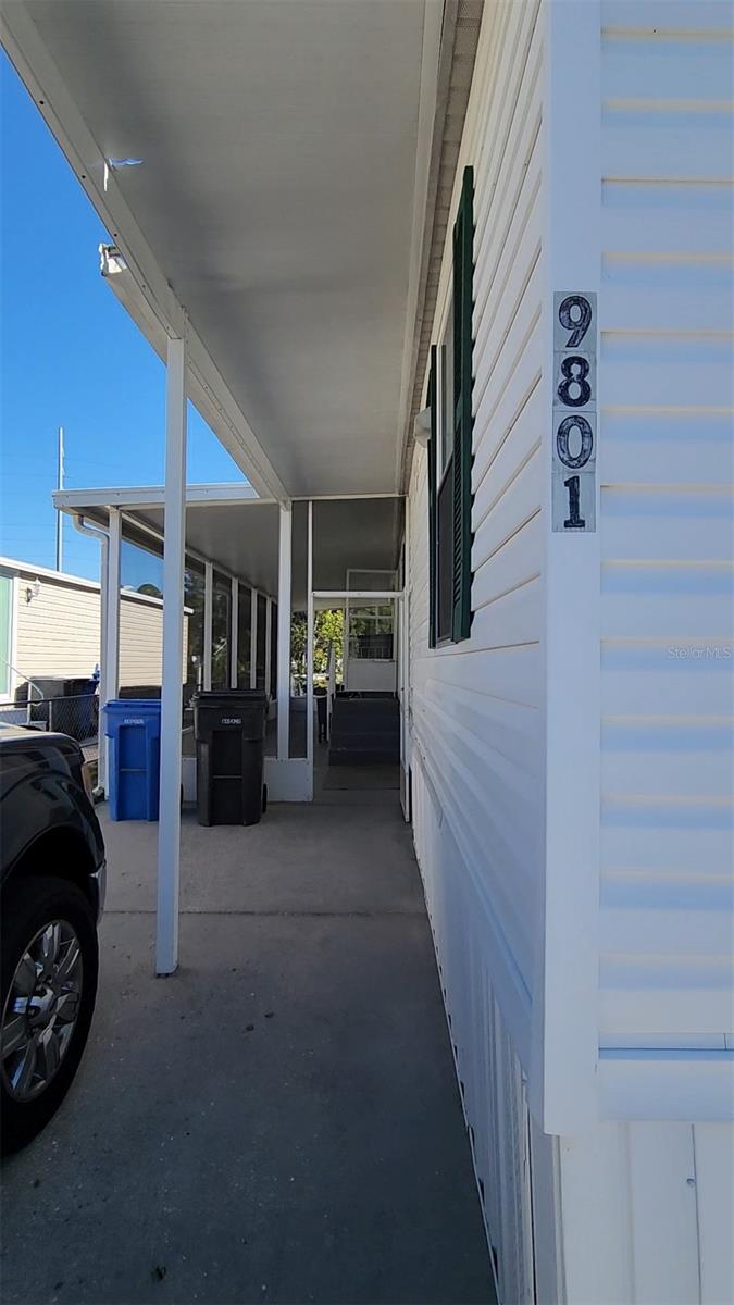 9800 OAKS ST, TAMPA, FL, 33635