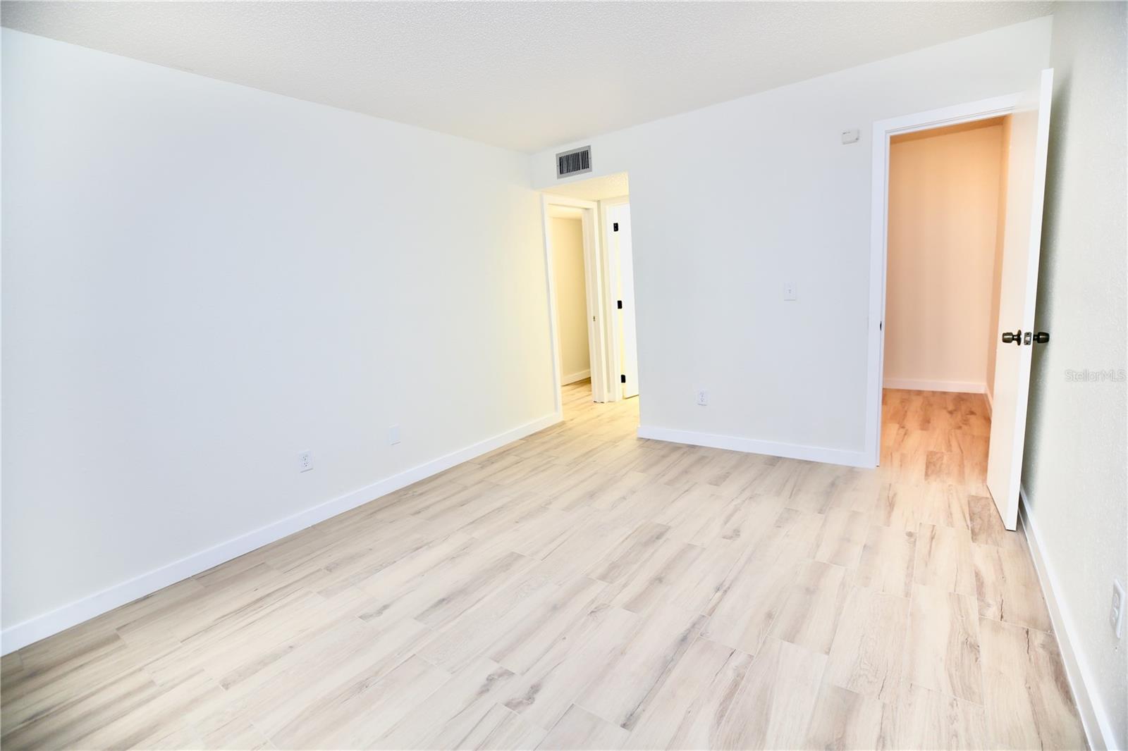 11702 RAINTREE VILLAGE BLVD #B, TEMPLE TERRACE, FL, 33617