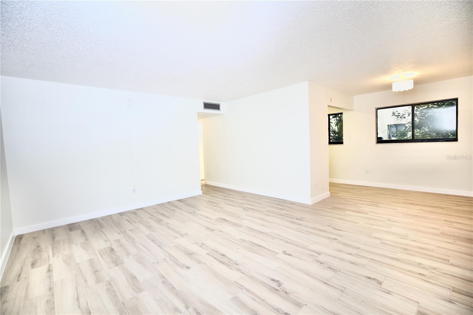 11702 RAINTREE VILLAGE BLVD #B, TEMPLE TERRACE, FL, 33617