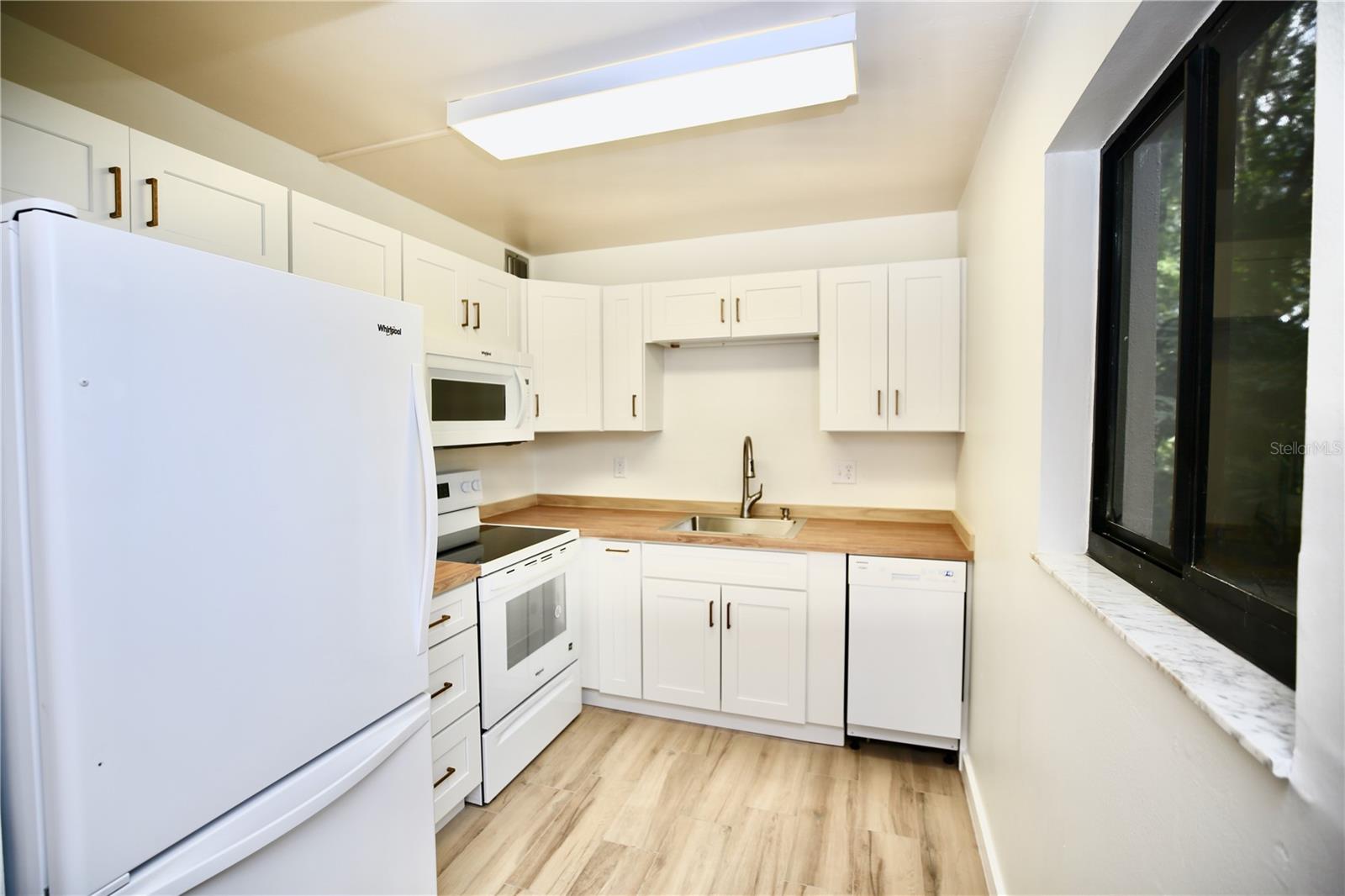 11702 RAINTREE VILLAGE BLVD #B, TEMPLE TERRACE, FL, 33617